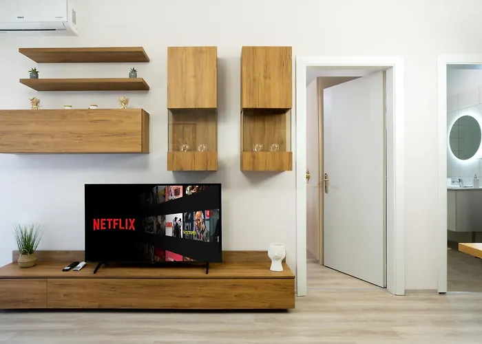 Huqi Luxury 3 Τίρανα