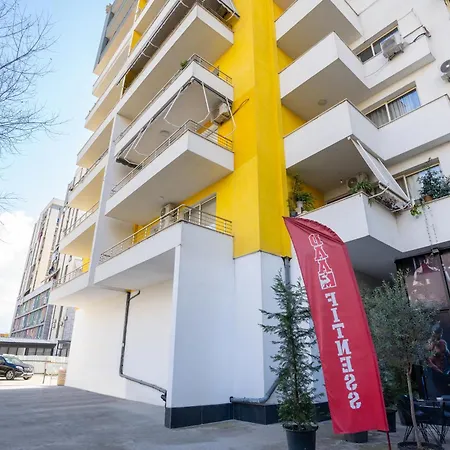 Huqi Luxury 3 * Тирана