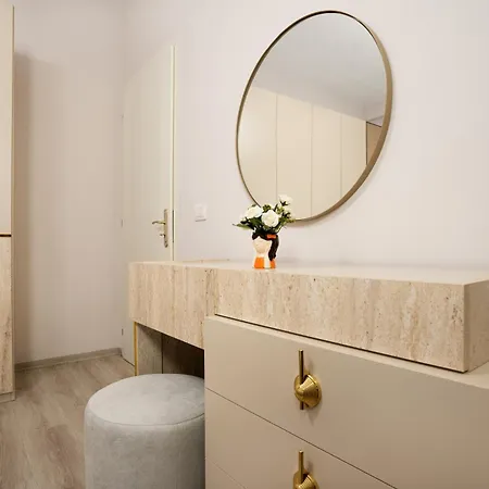 Huqi Luxury 3 Апартаменты Тирана