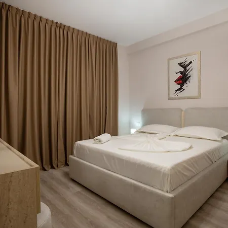 Huqi Luxury 3 Апартаменты *