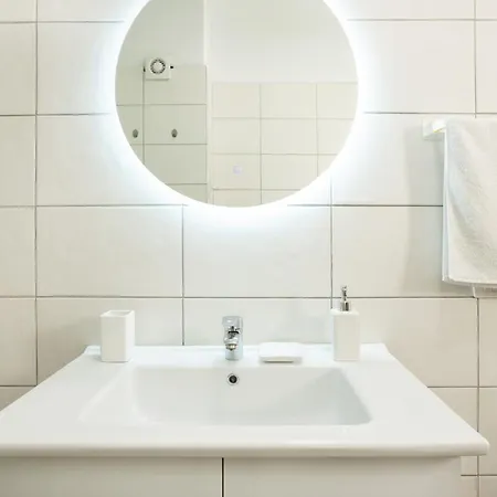 Huqi Luxury 3 Апартаменты *